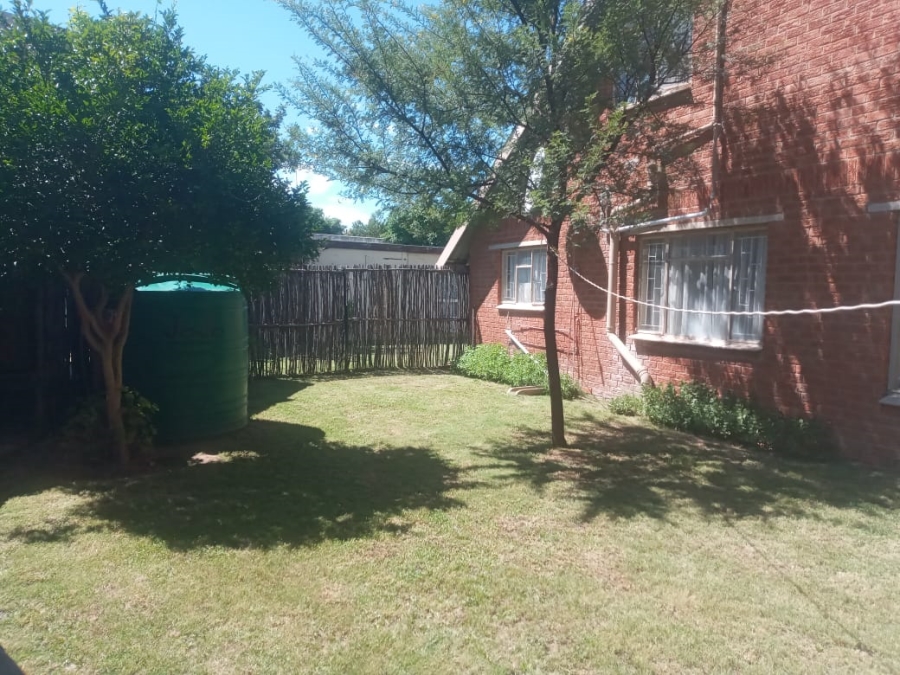 5 Bedroom Property for Sale in Odendaalsrus Free State